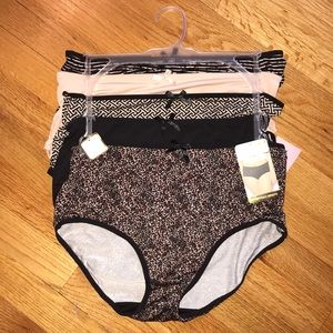 NWT Adrienne Vittadini Underwear
